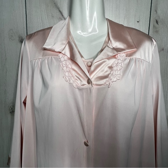 Vintage Vanity Fair Pink Silky Pajama 3 Pc Set  Robe Top Pants EXC - Picture 2 of 12